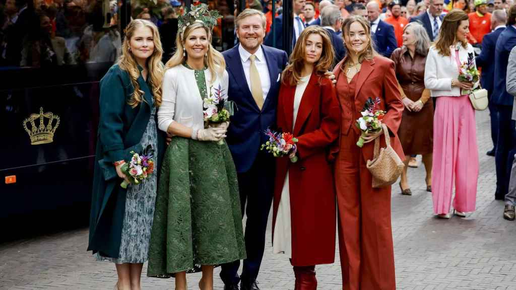 La familia real holandesa al completo en la celebración del Día del Rey.