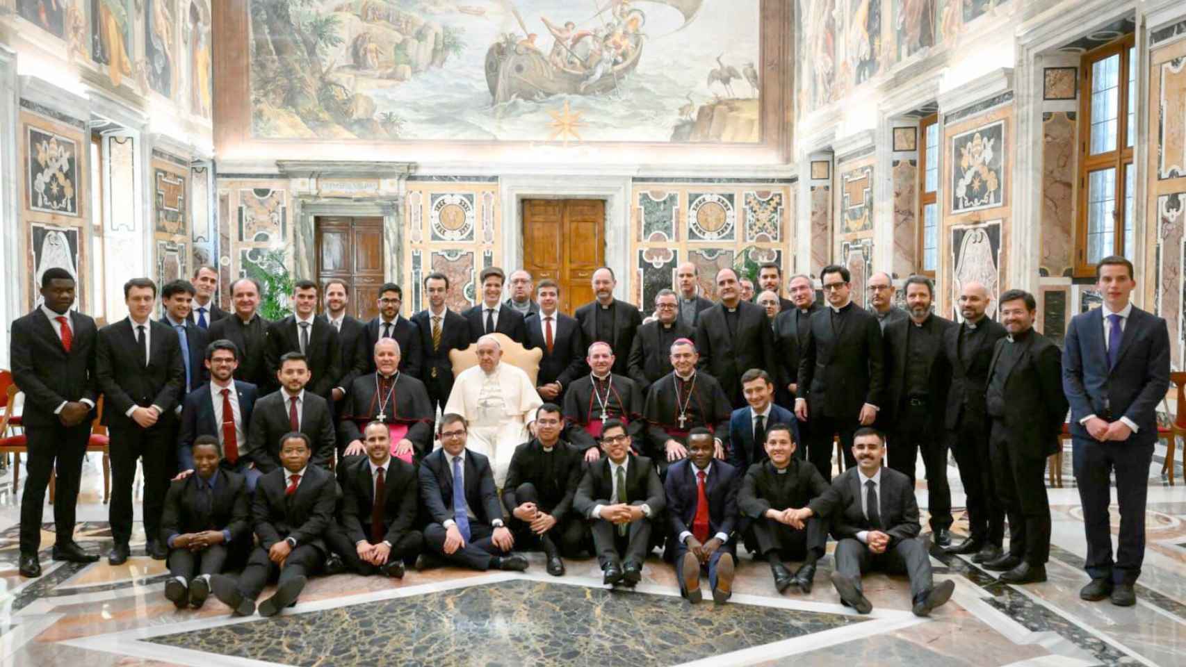 El papa Francisco recibe en audiencia privada a los seminaristas que se forman en la Archidiócesis de Burgos