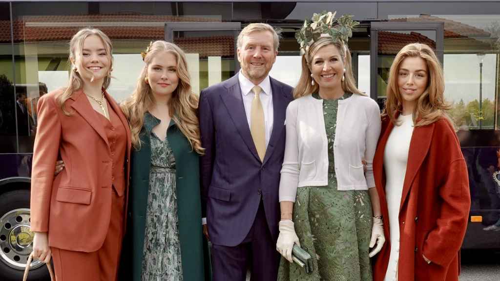 La familia real holandesa celebra el Día del Rey en 2024.
