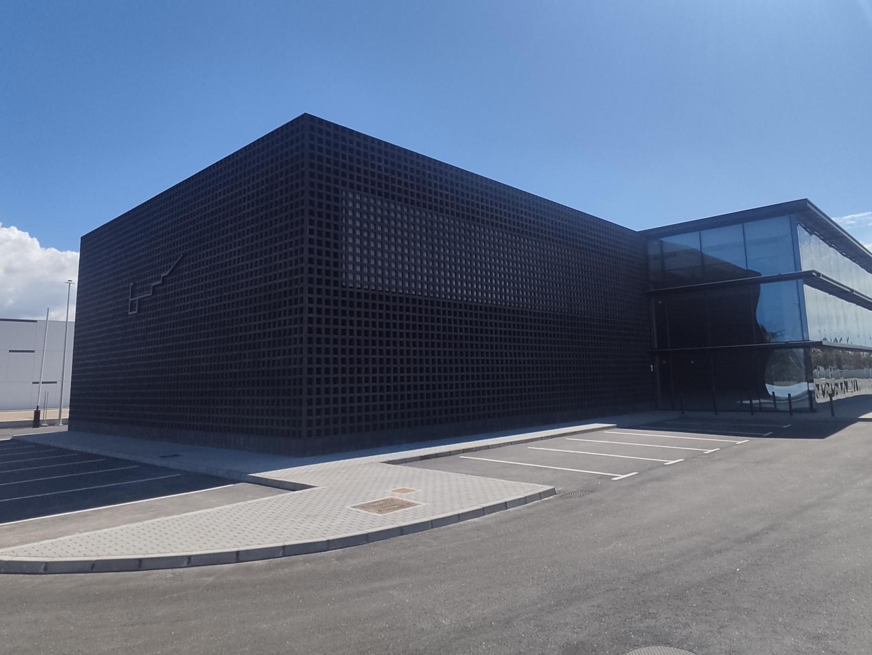 horario nike factory plaza mayor