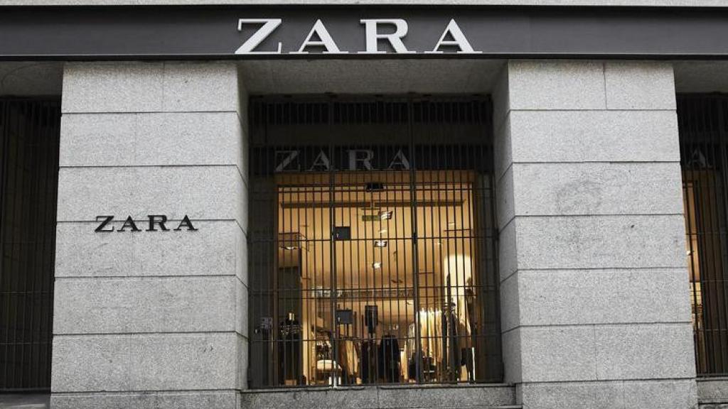 Puerta de entrada Zara.