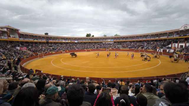 La plaza de toros de Ciudad Real se llenó en su inauguración.