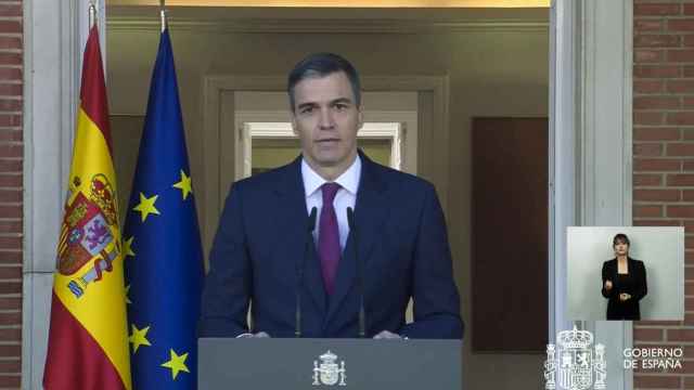El presidente del Gobierno, Pedro Sánchez, este lunes en la Moncloa.