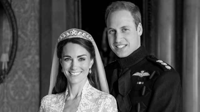 El príncipe Guillermo y Kate Middleton, en una fotografía tomada el día de su boda, hace 13 años.