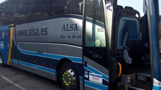 Alsa busca conductores de autobuses: ofrece sueldos de hasta 40.000 euros más pagas y horas extras
