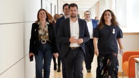 El secretario general del PSOE en Castilla y León, Luis Tudanca, a su llegada a una rueda de prensa en las Cortes