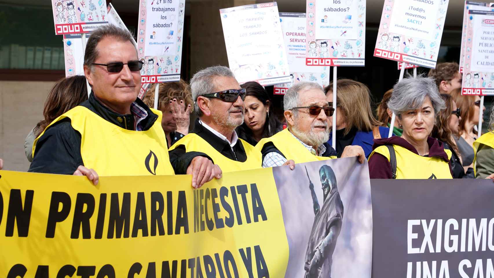 La Plataforma por la Atención Primaria de Castilla y León junto a representantes de Amnistía Internacional