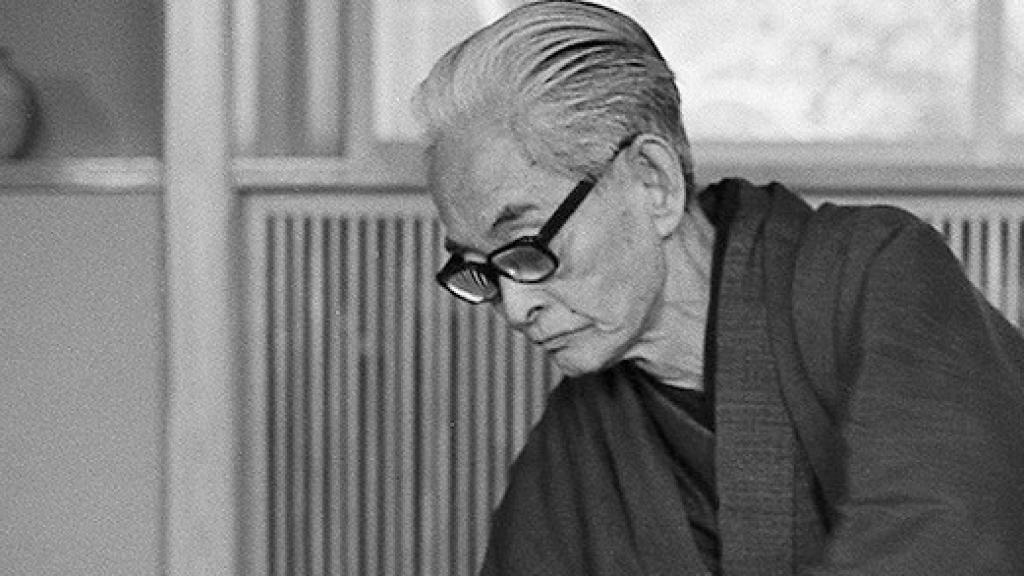 El escritor japonés Yasunari Kawabata