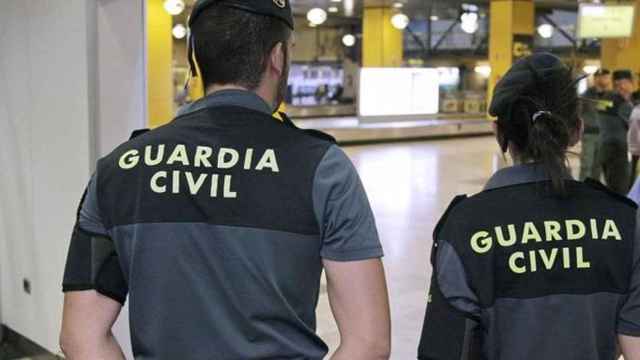 Imagen de recurso de agentes de la Guardia Civil en un aeropuerto.