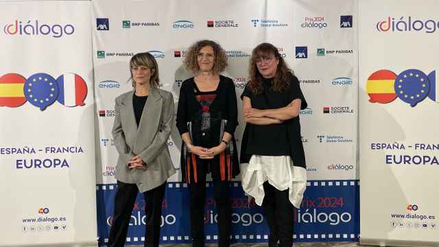 Isabel Coixet, Top 100 de la Primera Edición, en la rueda de prensa por el Premio Prix Diálogo junto a Marina Foïs y Silvia Carrasco Gauthier.