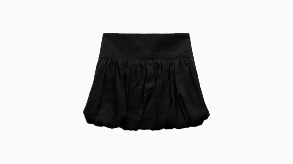 Falda pantalón globo de Zara (29,95 €).