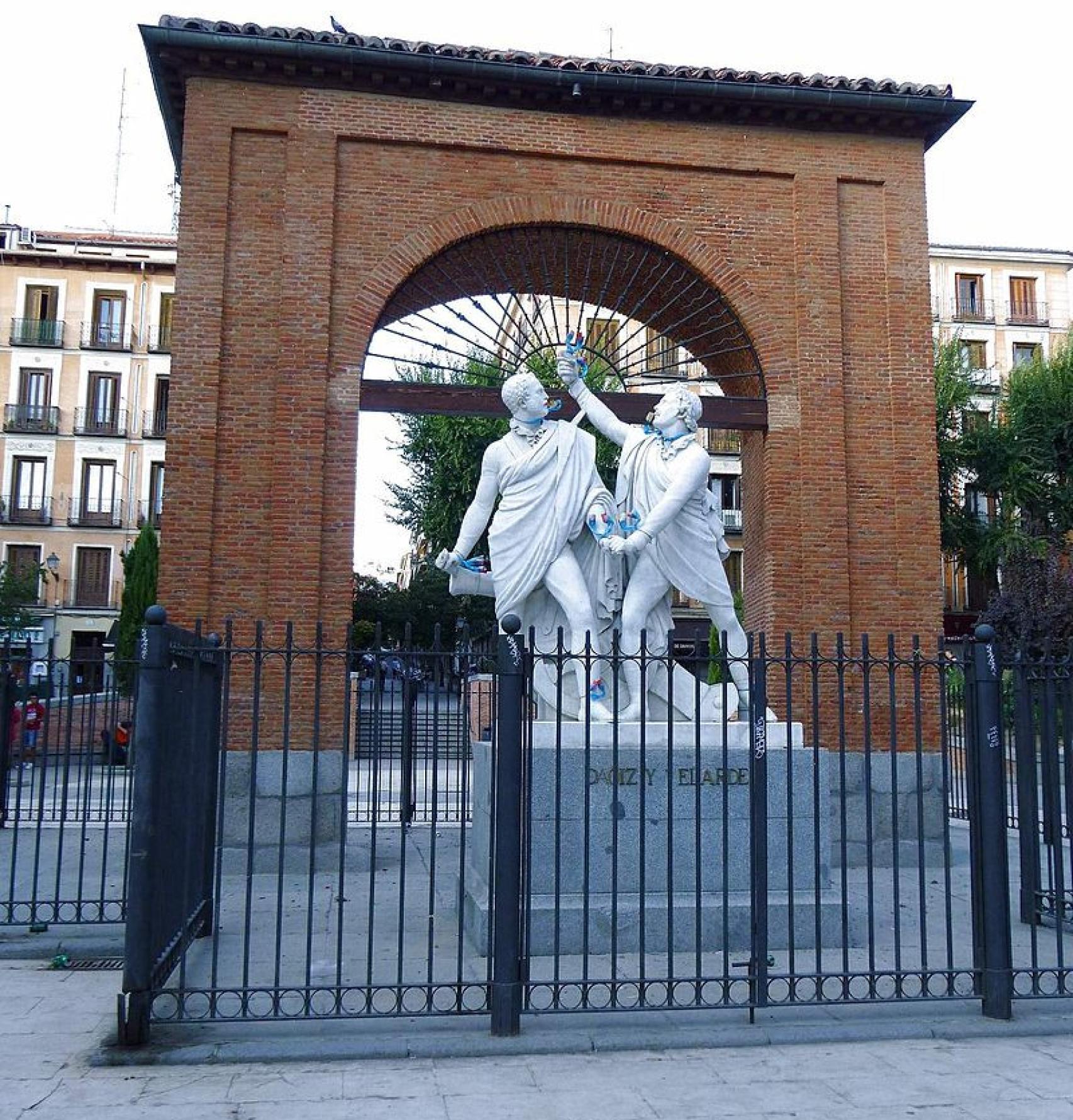 Monumento a Daoiz y Velarde en la Plaza Dos de Mayo de Madrid.