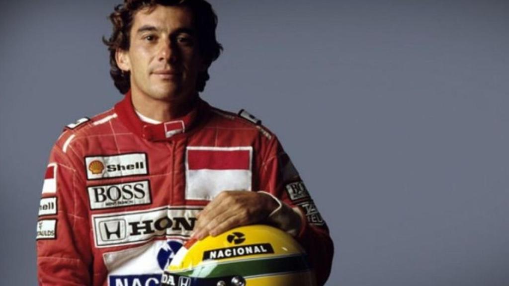 Ayrton Senna, con el mono de McLaren
