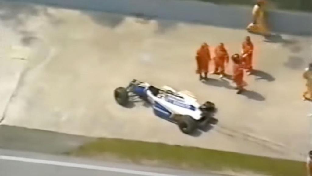 El Williams FW16 de Ayrton Senna tras el accidente en Imola