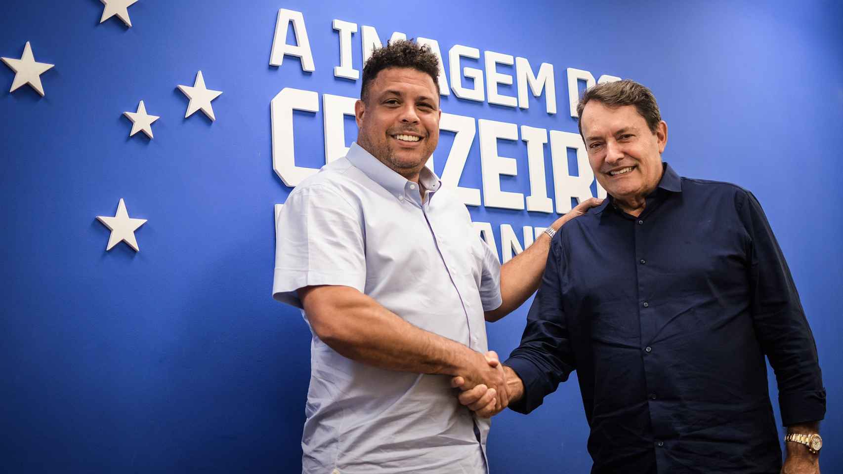 Ronaldo junto al nuevo dueño del Cruzeiro, Pedro Lourenço