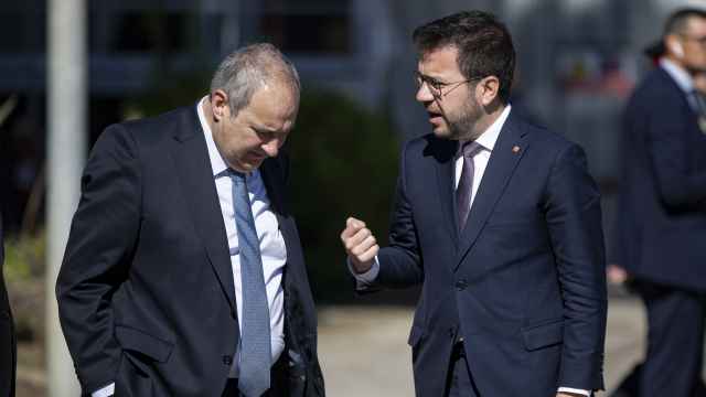 El ministro de Industria, Jordi Hereu, y el president de la Generalitat de Cataluña, Pere Aragonès