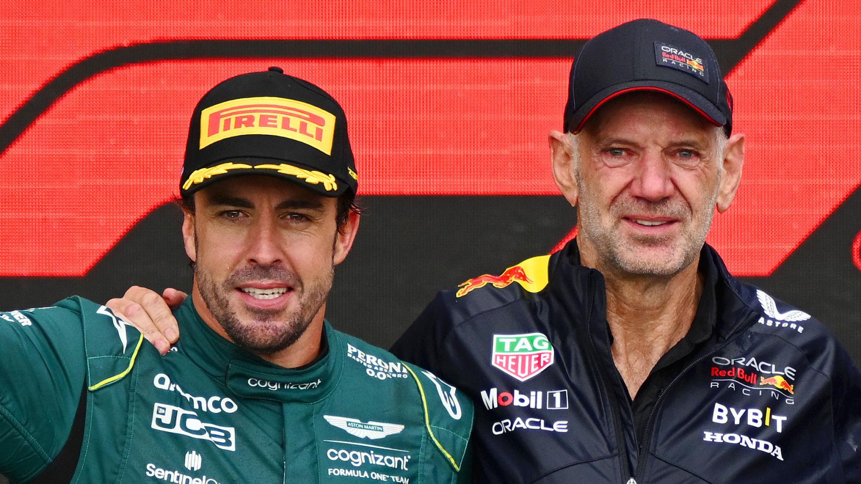 Andrian Newey y Fernando Alonso en el podio del GP de Canadá 2023