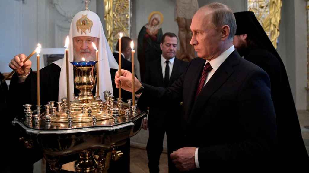 Vladimir Putin y el patriarca Kiril, en una ceremonia de 2017.