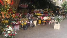 Los puestos de flores en el Mercado Central.