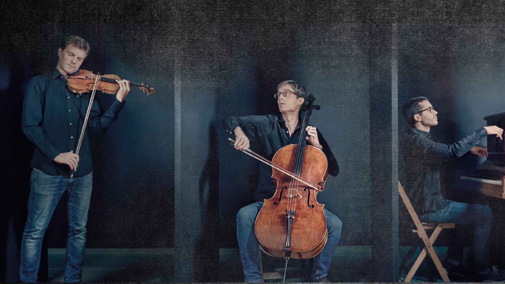El violinista Miguel Colom, el cellista Fernando Arias y el pianista Juan Pérez.
