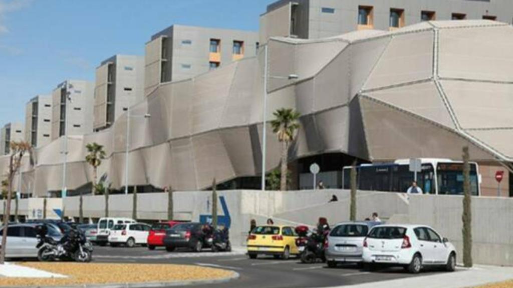 El aparcamiento del Hospital Santa Lucía de Cartagena donde se ha producido la agresión.