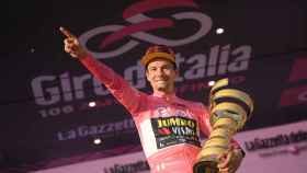 Primoz Roglic celebra su victoria en el Giro de Italia 2023