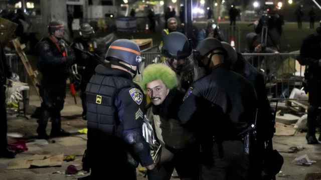 Una de las detenciones policiales realizadas en el campus de UCLA