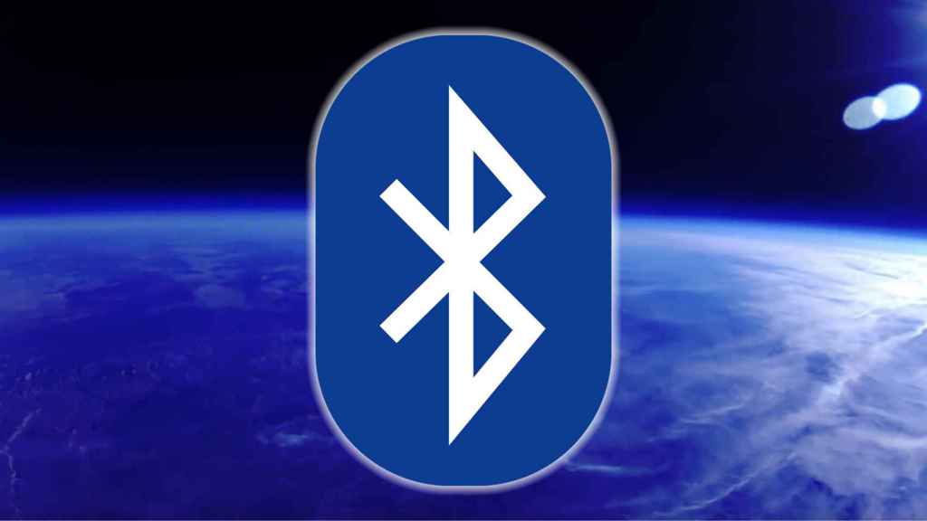 Fotomontaje con el logo de Bluetooth.