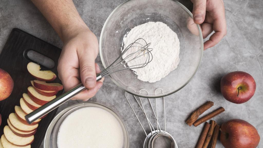 Elaboración de un pastel casero.