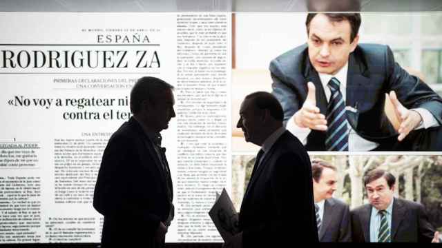 José Luis Rodríguez Zapatero y Pedro J. Ramírez, en EL ESPAÑOL ante la reproducción de la entrevista publicada en El Mundo el 23 de abril de 2004.