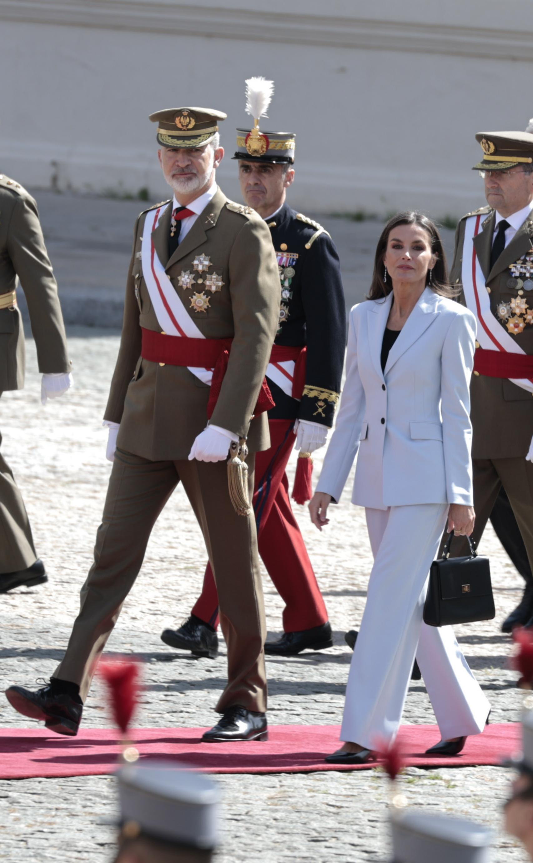 Felipe VI y Letizia en el 40 Aniversario de la Jura de Bandera