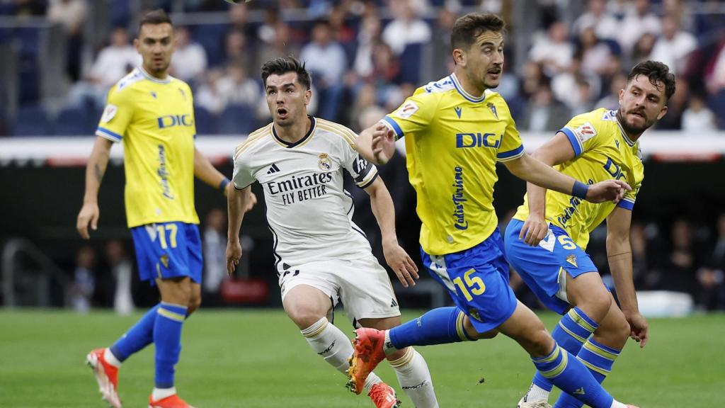 Brahim, en una acción ante el Cádiz.