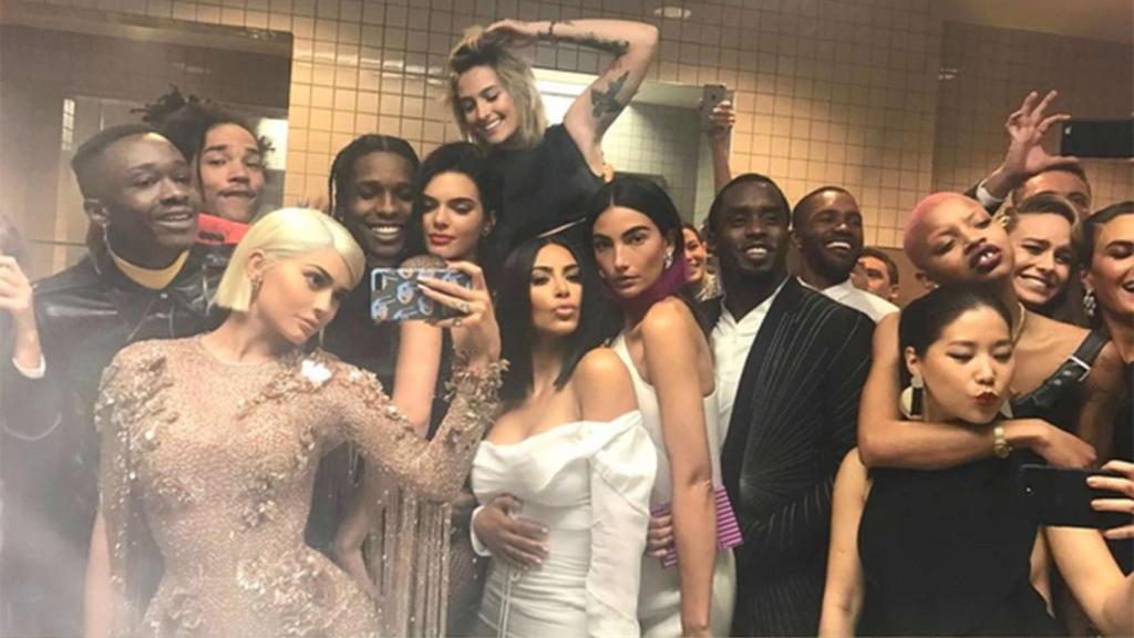'Selfie' en el baño de la Met Gala de 2017.