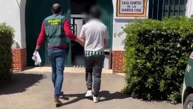 Imagen del detenido distribuida por la Guardia Civil. EE