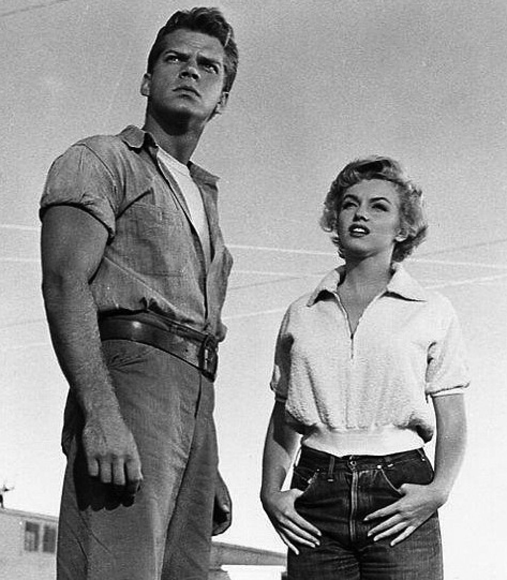 Keith Andes y Marilyn Monroe en 'Encuentro en la noche' (1952)