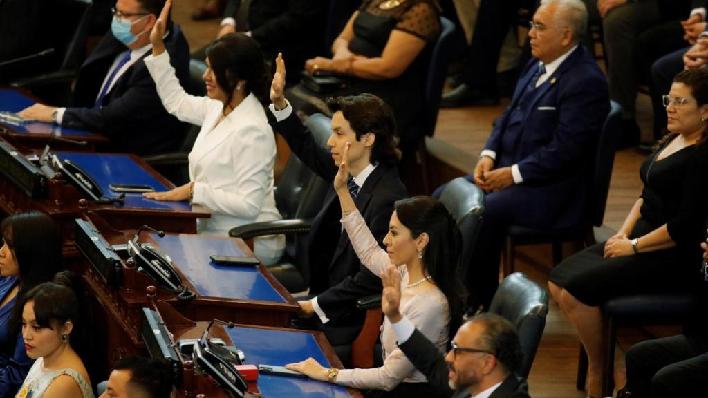 La Asamblea de El Salvador, mientras se votaba la reforma a la Constitución.