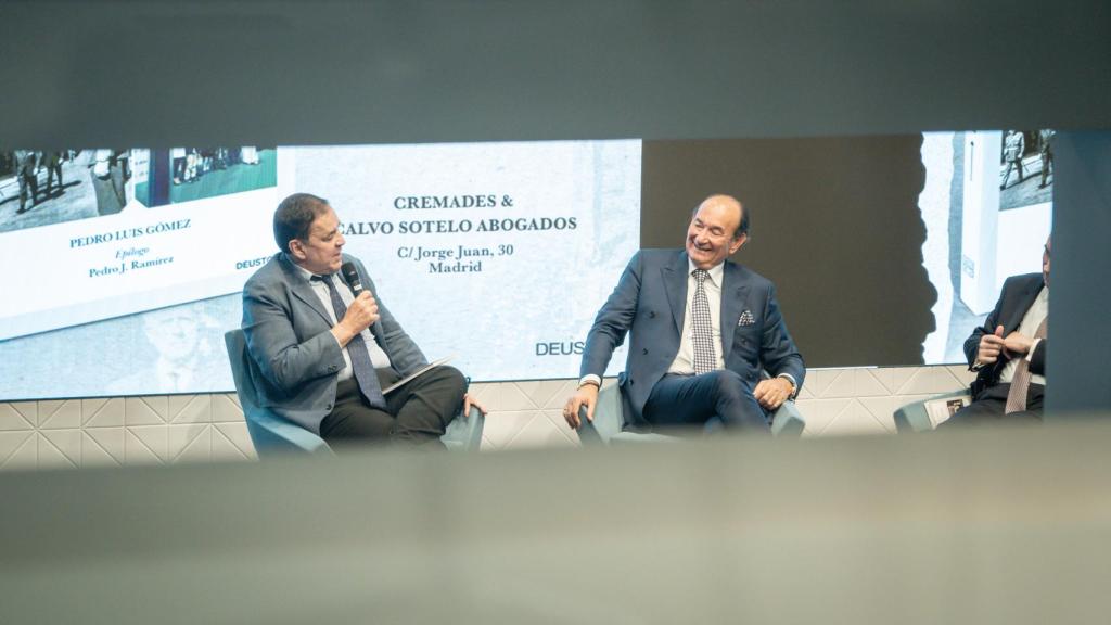 El presidente del Grupo Naturhouse, Felix Revuelta, junto con Pedro Luis Gómez, director de publicaciones de Diario SUR.