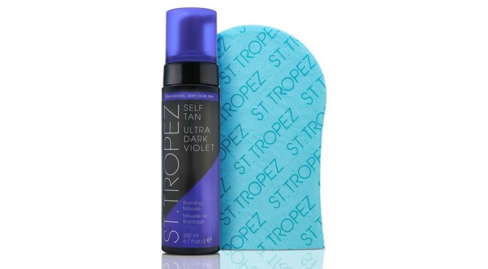 Ultra Dark Violet Mousse Autobronceador de St Tropez y guante aplicador.