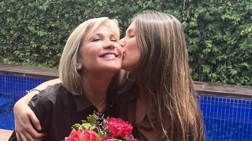 La felicidad de Julia Otero al cumplir 65 fabulosos años: la foto junto a su hija con la que celebra "el regalo de la vida"