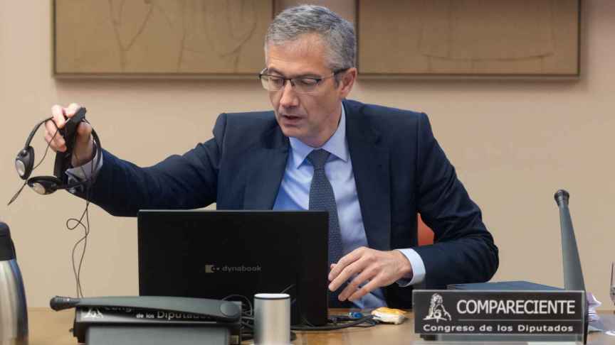El gobernador del Banco de España, Pablo Hernández de Cos, durante su comparecencia ante la Comisión de Economía, Comercio y Transformación Digital, en el Congreso de los Diputados