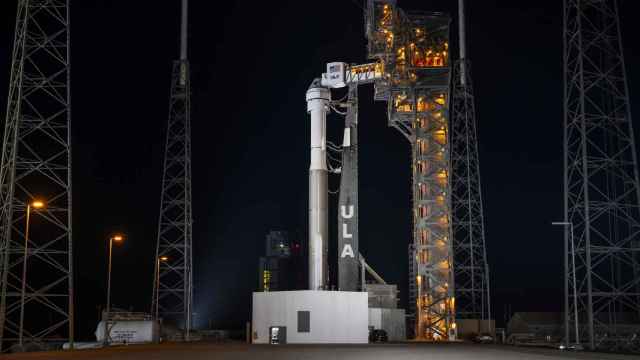 Cohete Atlas V con la nave Starliner en Cabo Cañaveral, Florida, horas antes del despegue cancelado