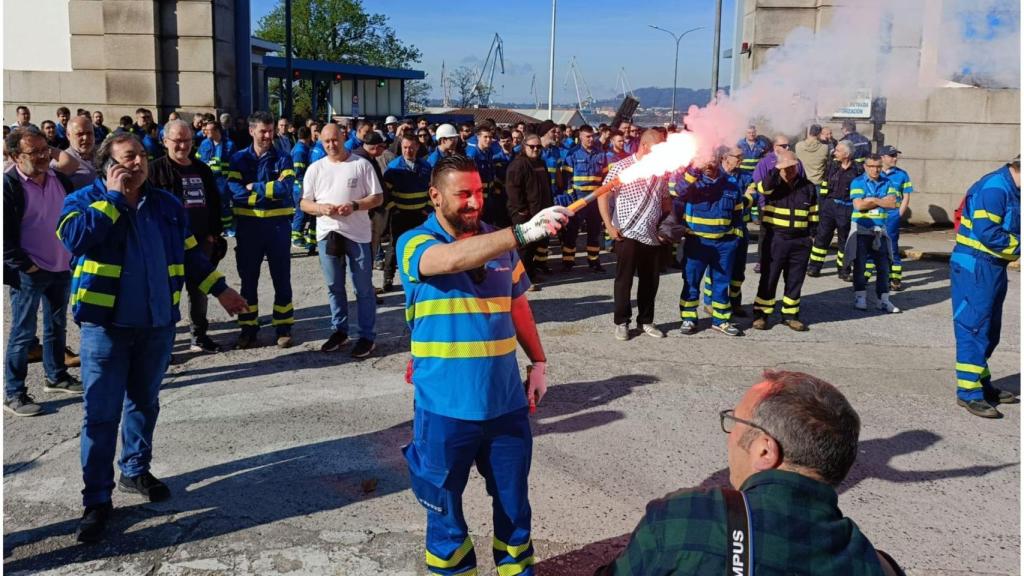 La protesta partió esta mañana de la puerta de Navantia en Ferrol