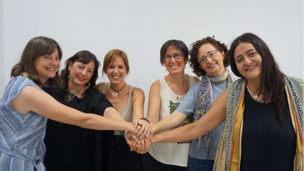 Zaira Mesa junto al equipo de la Coordinadora Andaluza de ONGD