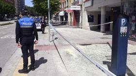Policía Municipal en la avenida del Cid en Burgos, donde un hombre se ha quemado a lo bonzo