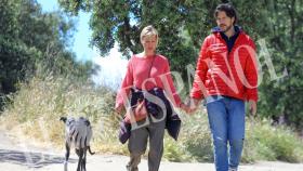 Sussana Griso e Íñigo Rodríguez Afán de Ribera de paseo el 1 de mayo de 2024.