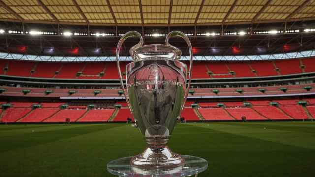 El trofeo de la Champions League en Wembley