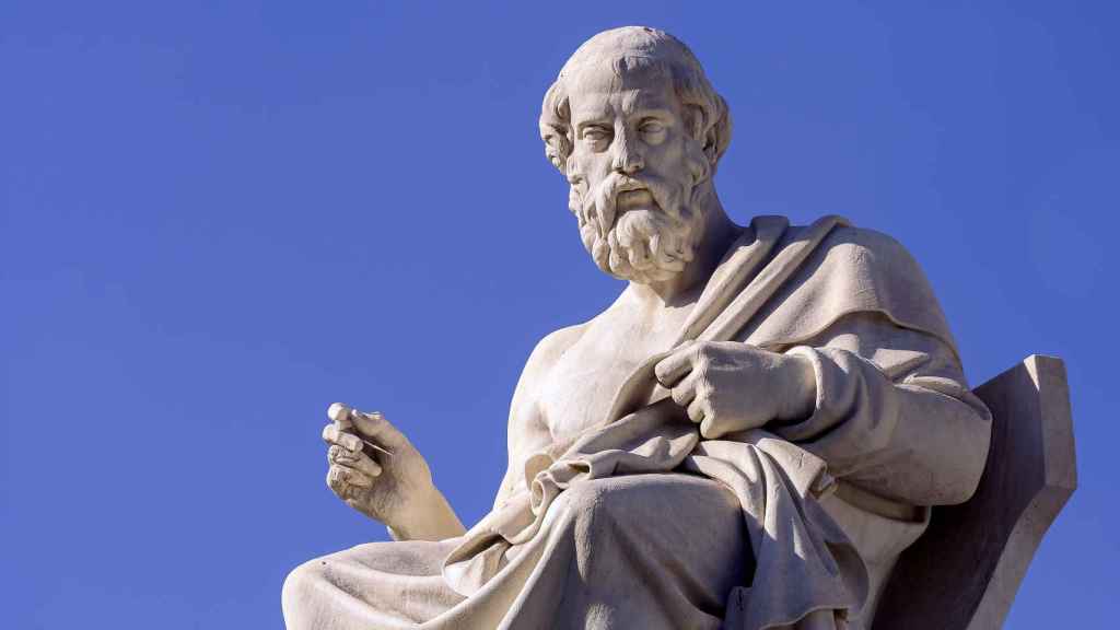Estatua de Platón en la Academia de Atenas, Grecia. Foto: Edgar Serrano (CC BY-NC-SA)