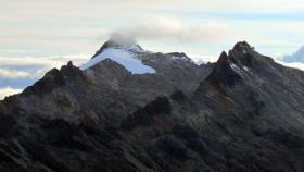 El glaciar La Corona (Humboldt, en inglés) en el pico homónimo, localizado en la Sierra Nevada de Mérida.
