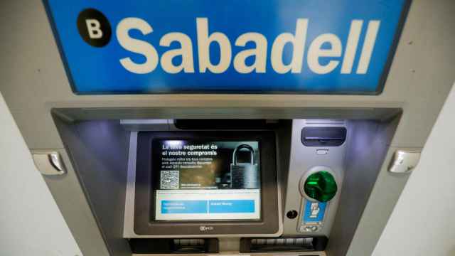 Logo de Banco Sabadell en un cajero automático.