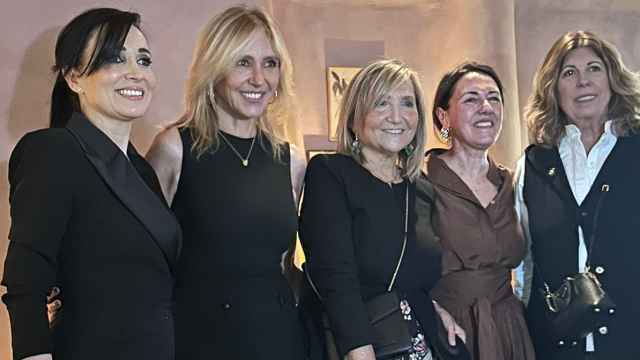 De izquierda a derecha: Cruz Sánchez de Lara, Marta Robles, Belén Junco, Olga Ruíz y Carmen Valiño.